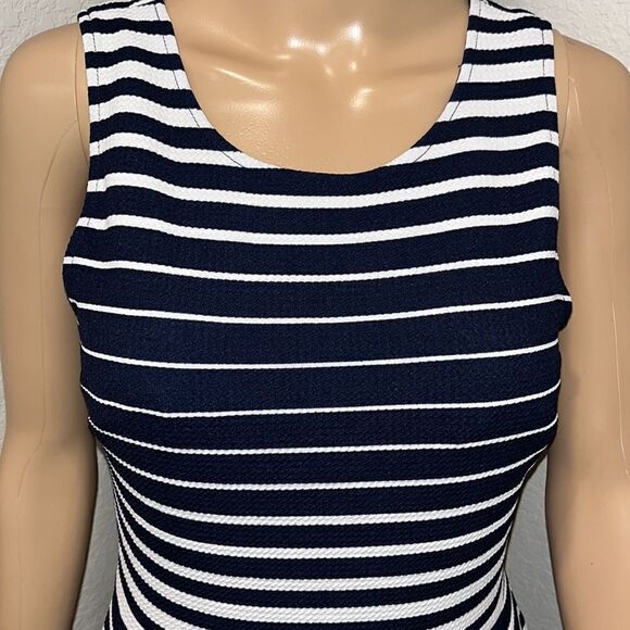 41 Hawthorn navy blue & white striped dress - Picture 4 of 6